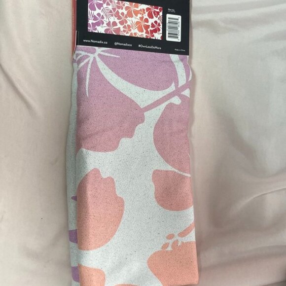 Maui Jim NOMADIX Towel Hibiscus Beach All Purpose 30"x72” MicroTerry Hawaii NEW - Picture 4 of 4
